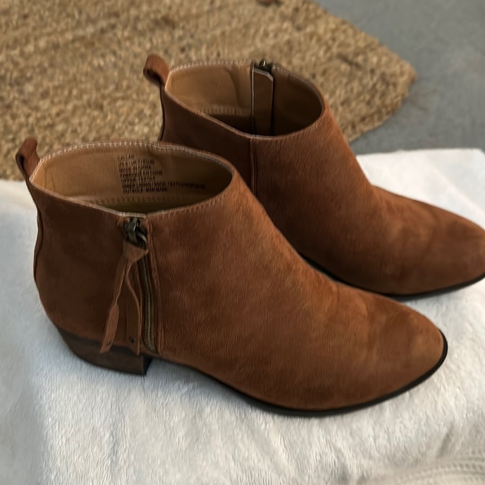 Womens size 9 booties